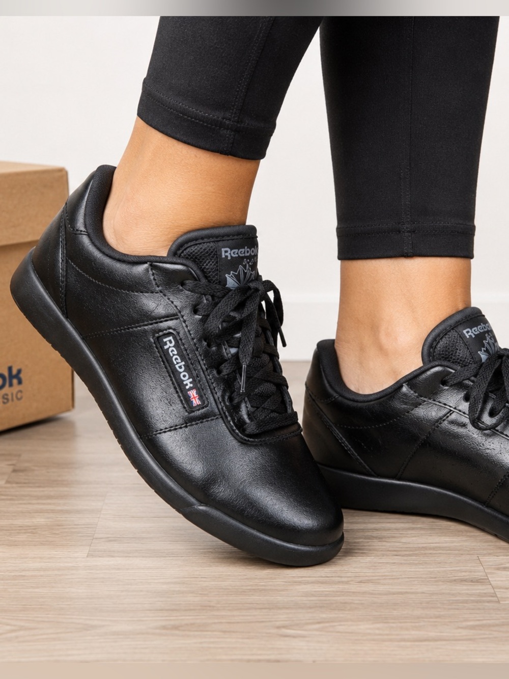 Reebok Princess Lite Wide Width Black Walking Shoes Size 9.5 D (Wide) New in Box